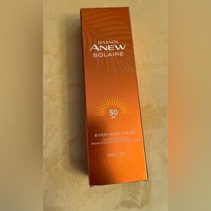 Avon Isa Knox Anew Solaire 50 SPF Everyday Face Lotion - New In Box - Never Used